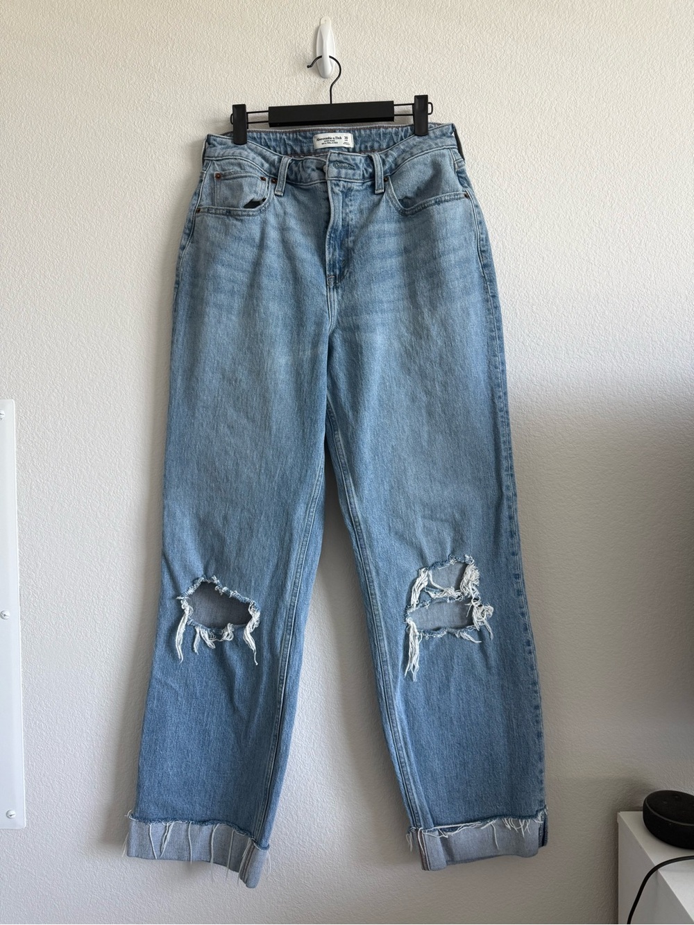 Abercrombie Curve Love High Rise 90’s Relaxed Jean